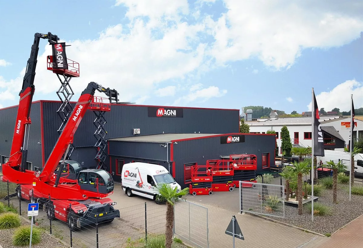 телескопические погрузчиков Magni